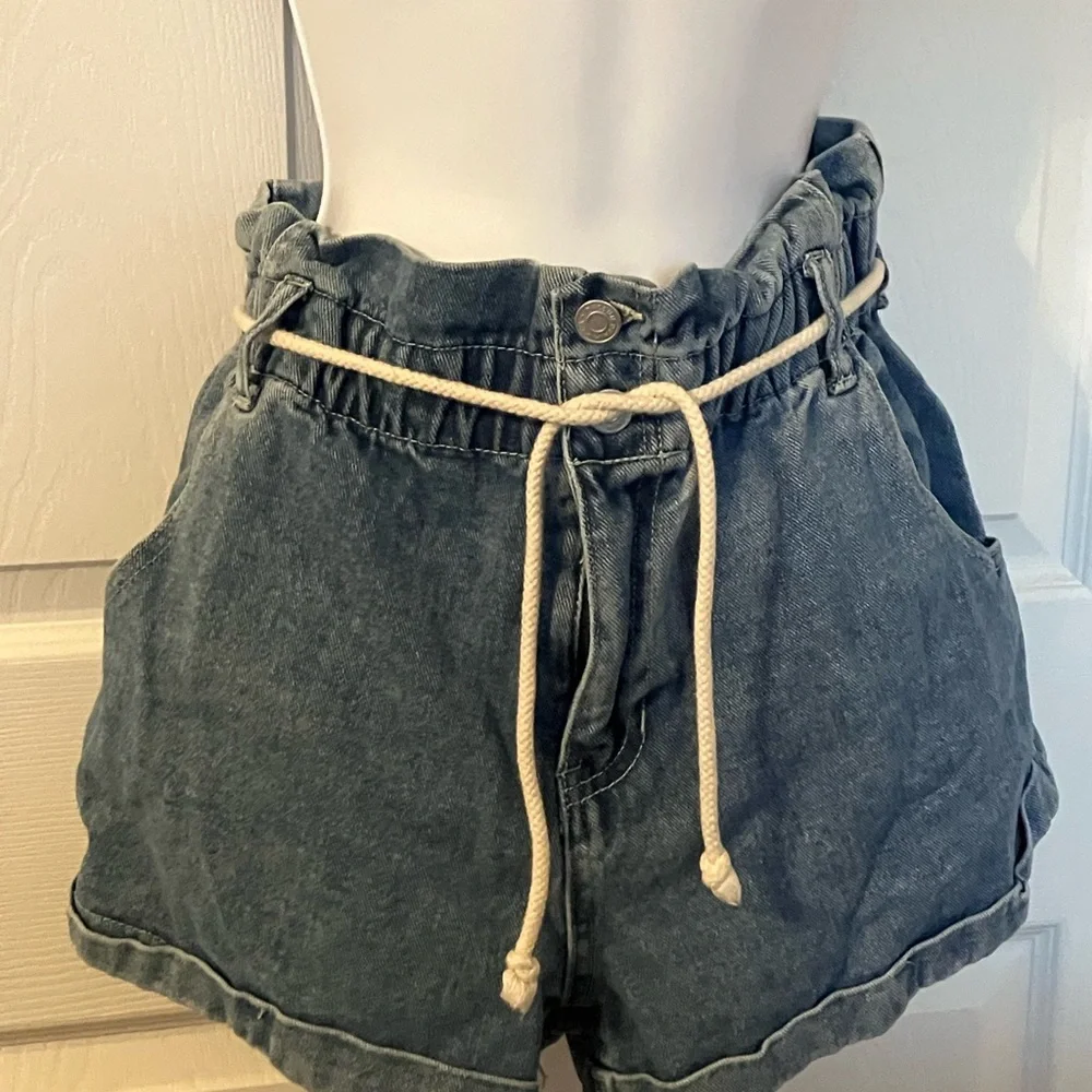 PacSun Mom Jean Short - Picture 4 of 7